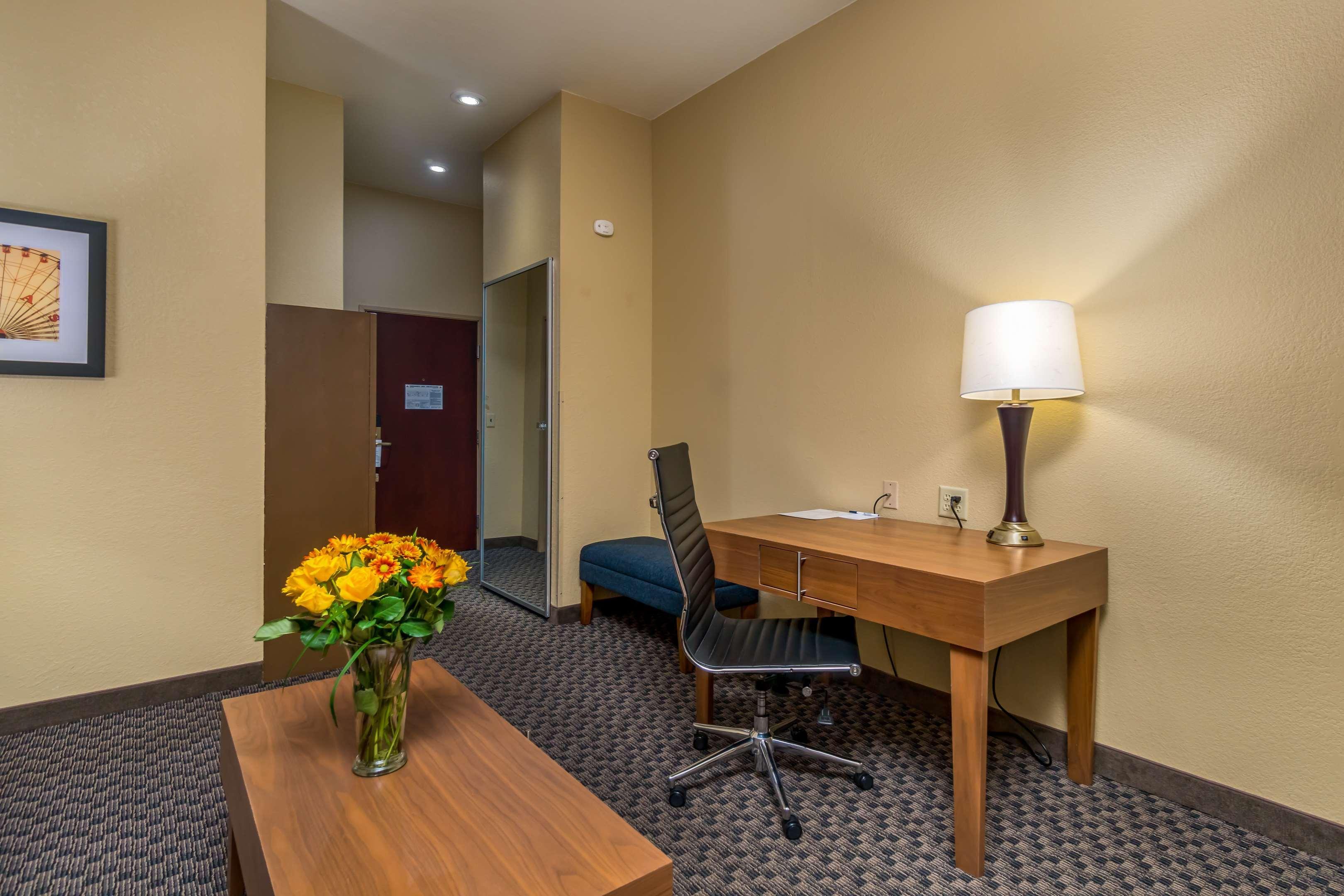 Best Western Plus Shamrock Inn & Suites Dış mekan fotoğraf